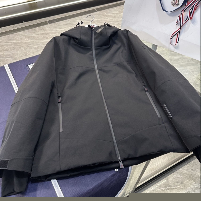 Ba*len*cia*ga down coat